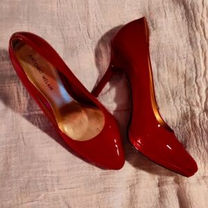 10BT- 8.5 Antonio Melani Red Stiletto High Heels